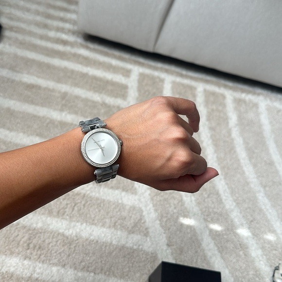 Michael Kors Women’s Watch - Grey Tortoise Shell - Picture 12 of 12